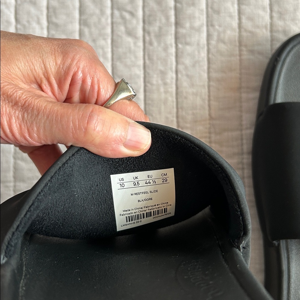Lululemon Restfeel Men's black comfy Slide size 10 - Picture 15 of 15